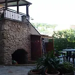La 3*