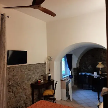 Bed & Breakfast La 3*