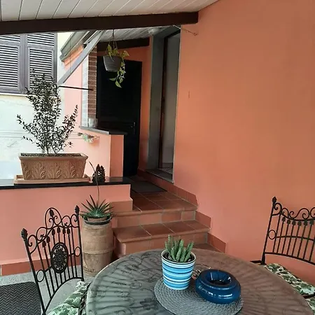 La Bed & Breakfast 3*