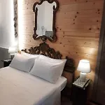 La Bed & Breakfast 3*