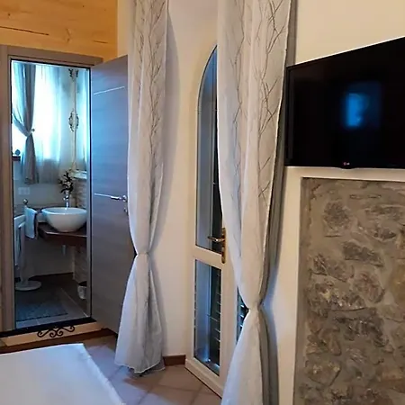 Bed and breakfast La 3*